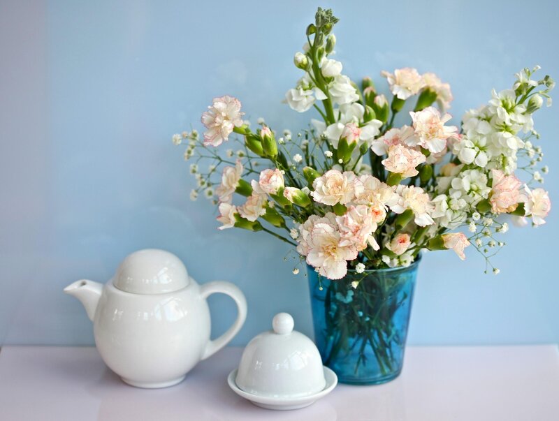 Tea set with flowers