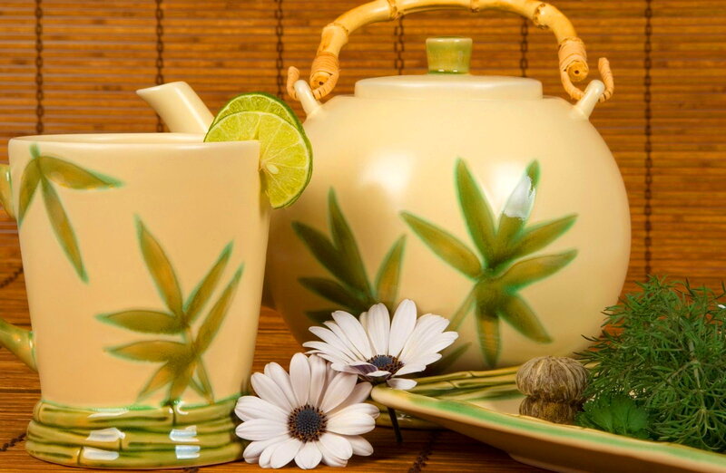 Tea Set with Flowers — Beige