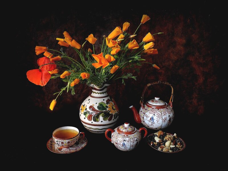 Tea Set with Flowers — Black