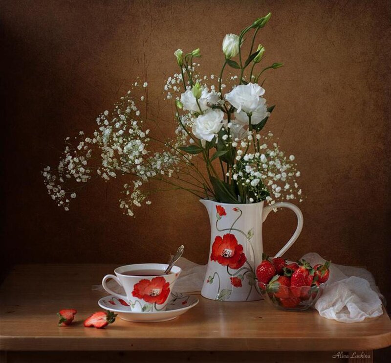 Tea Set with Flowers — Brown, Serene