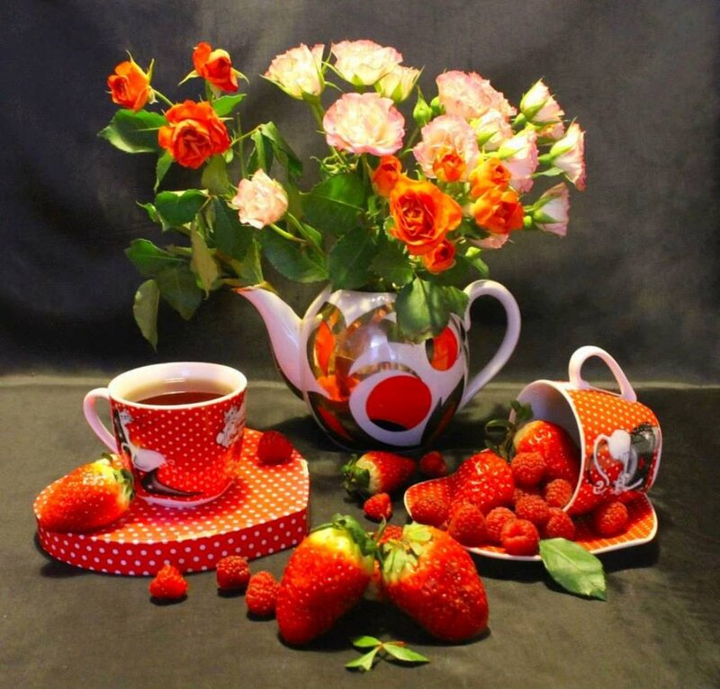 Tea Set with Flowers — Red, Calm