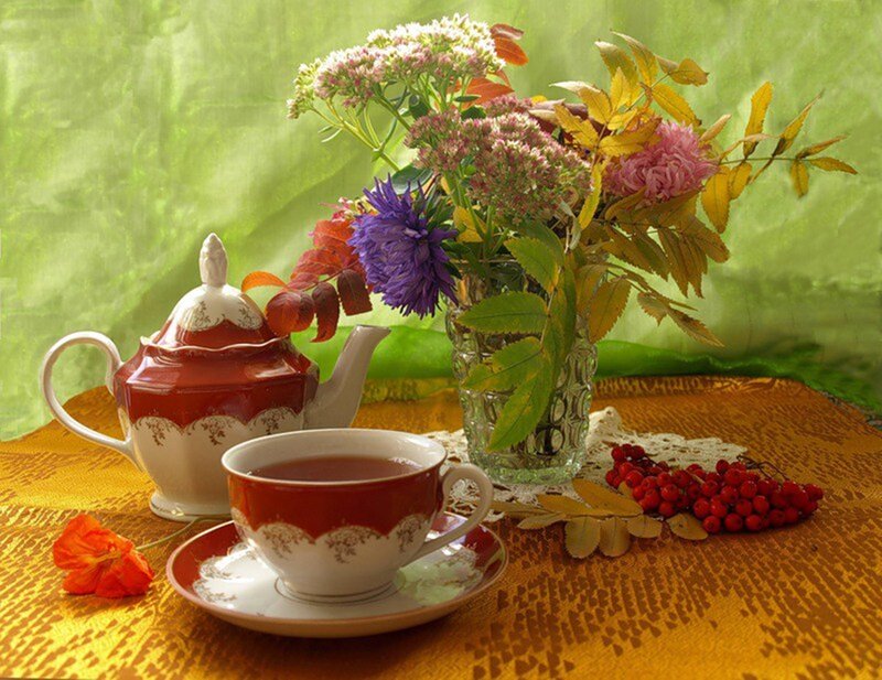 Tea Set with Flowers — Red, Serene, Autumn