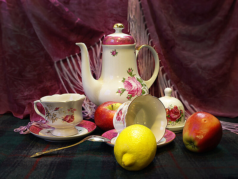 Tea Set with Fruit — White, Dramatic