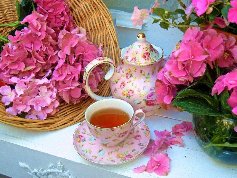 Tea Set with Hydrangeas