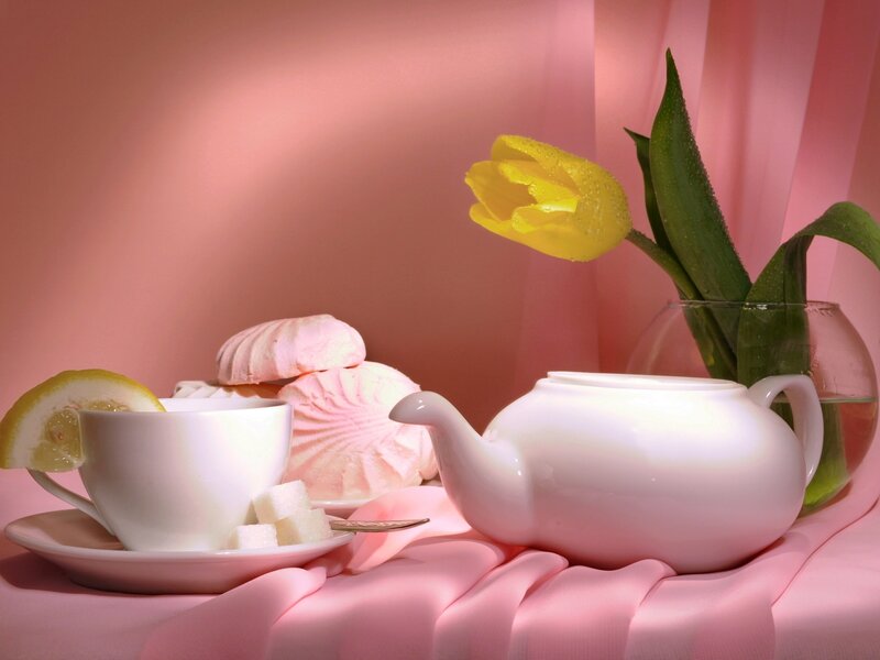 Tea Set with Marshmallows — Pink