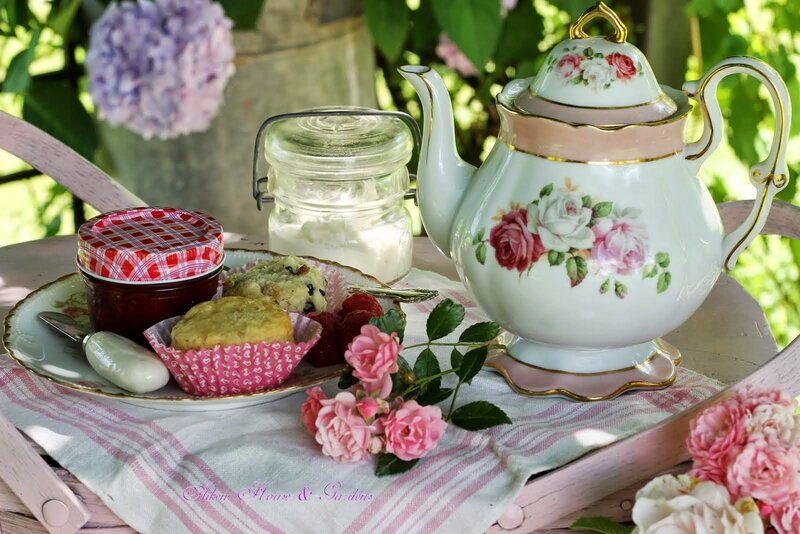 Tea Set with Pastries — Pink, Serene