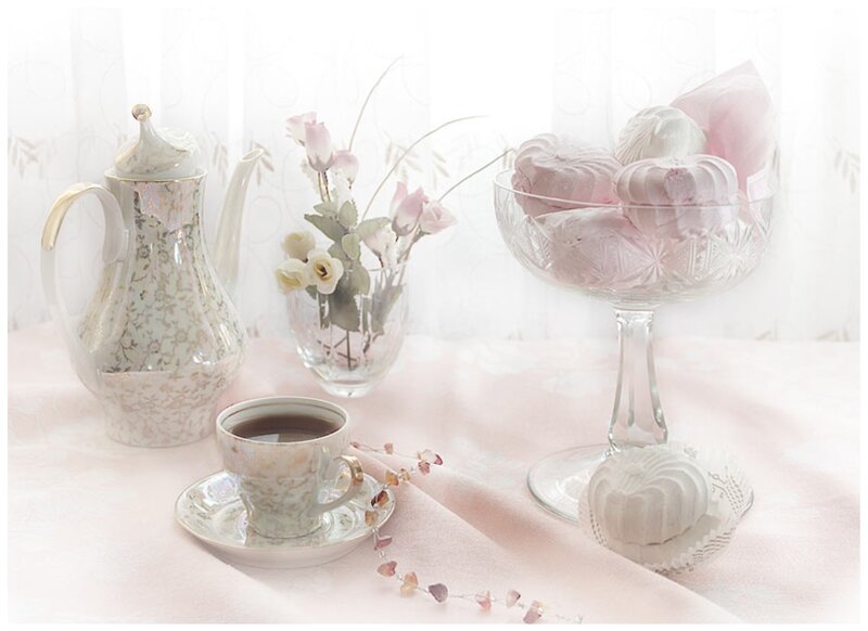 Tea Set with Pastries — Pink