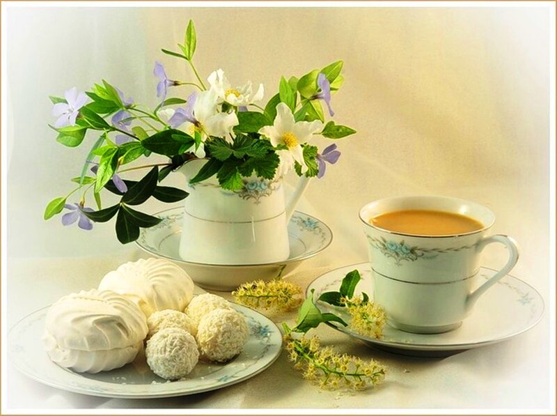 Tea Set with Pastries — White, Serene
