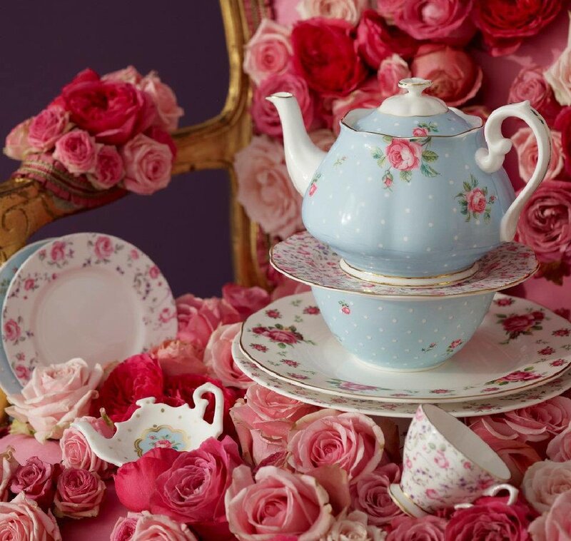 Tea Set with Roses — Pink, Romantic