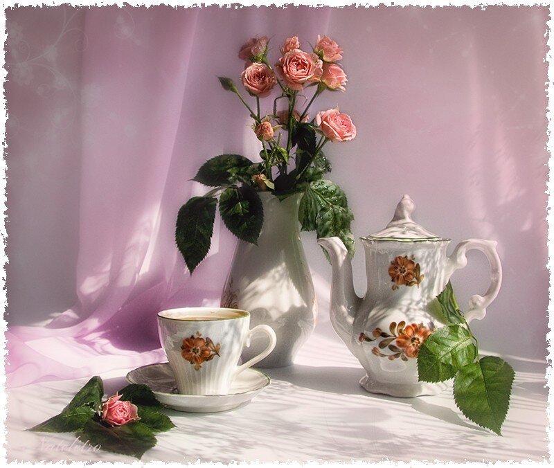 Tea Set with Roses — Pink
