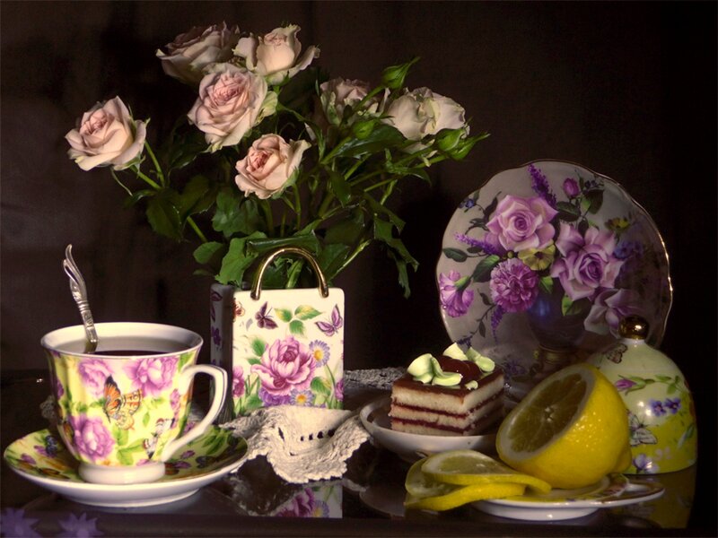 Tea Set with Roses — Purple, Dramatic