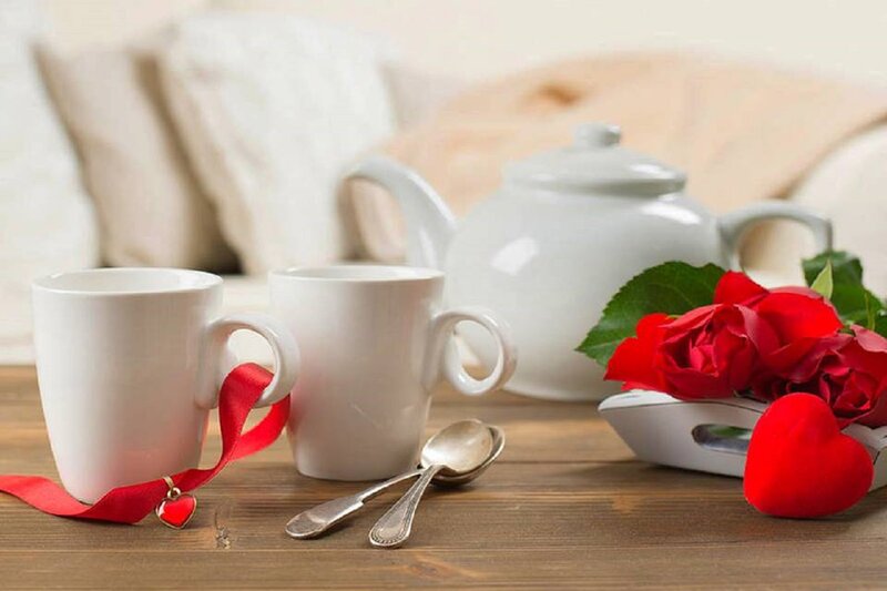Tea Set with Roses — White, Romantic
