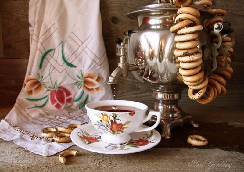 Tea Set with Samovar — Brown