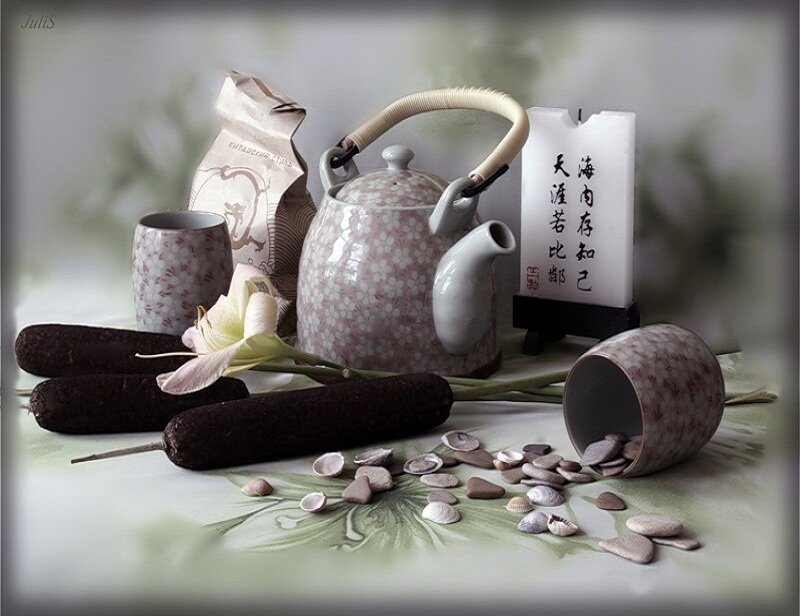 Tea Set with Shells