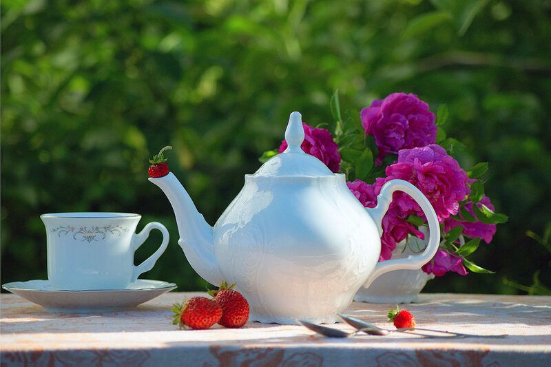 Tea Set with Strawberries