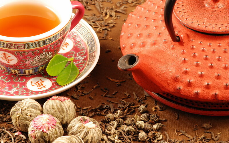 Tea Set with Tea Balls