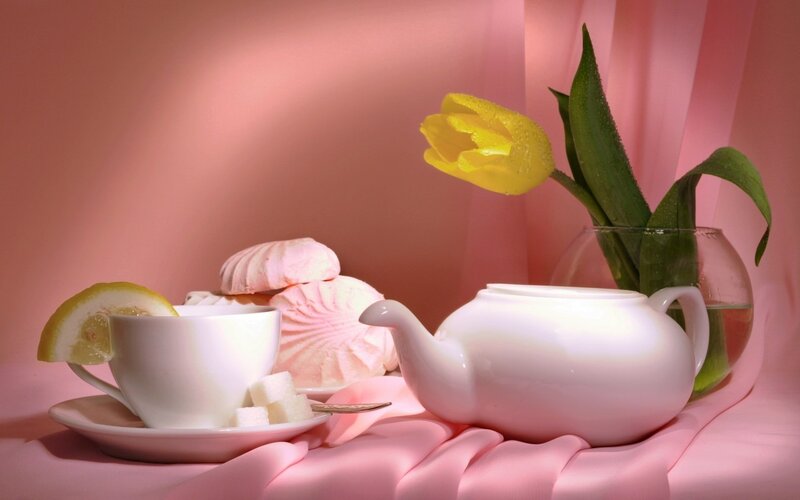 Tea Set with Tulip — Pink