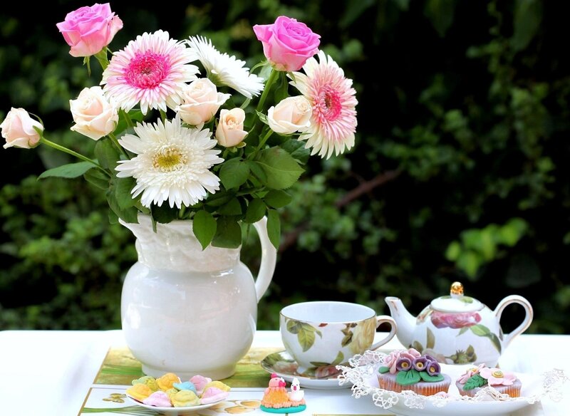 Tea time with flowers