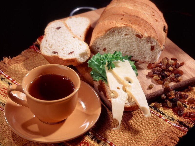 tea with bread and cheese