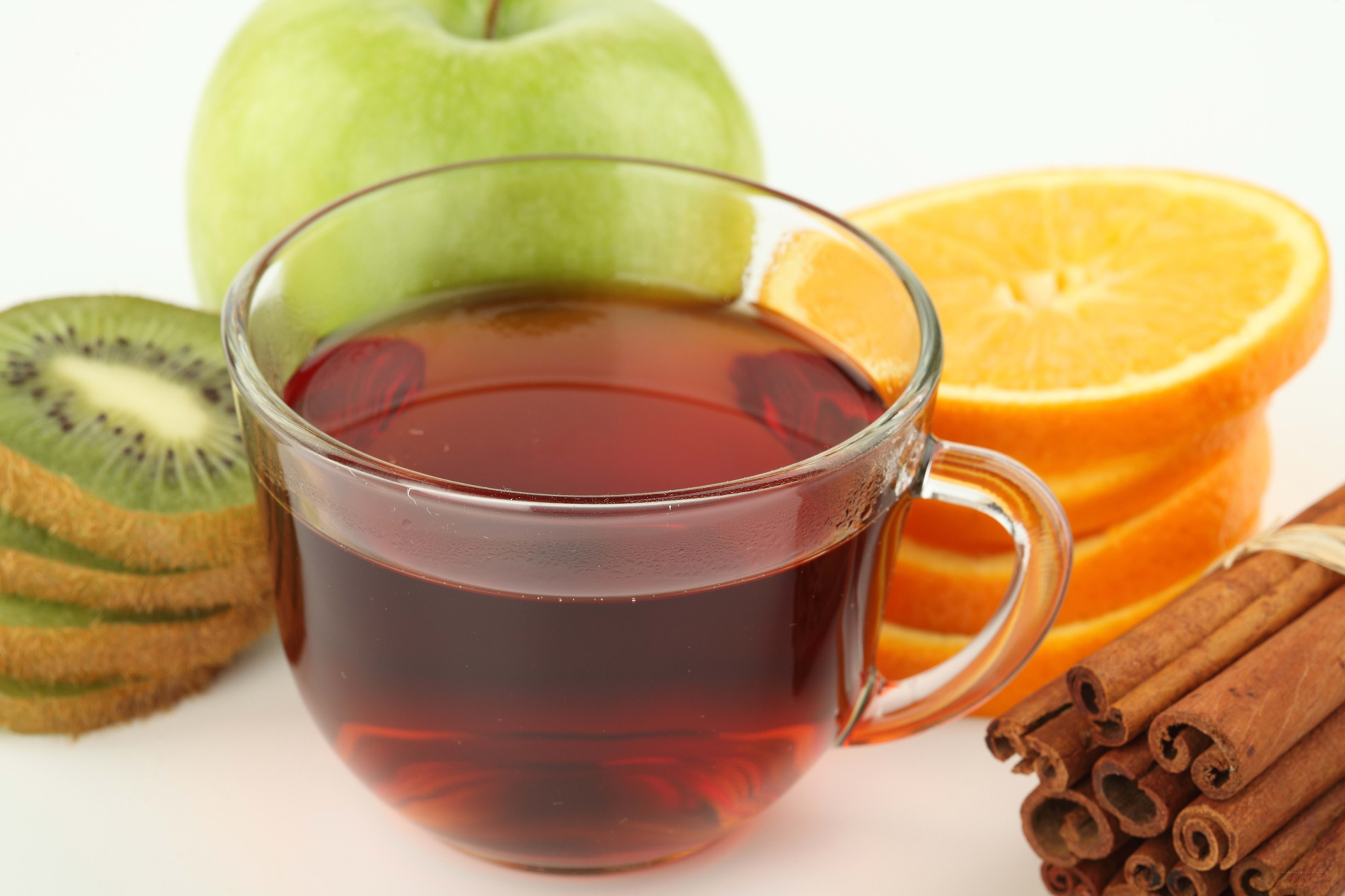 tea with fruit and cinnamon