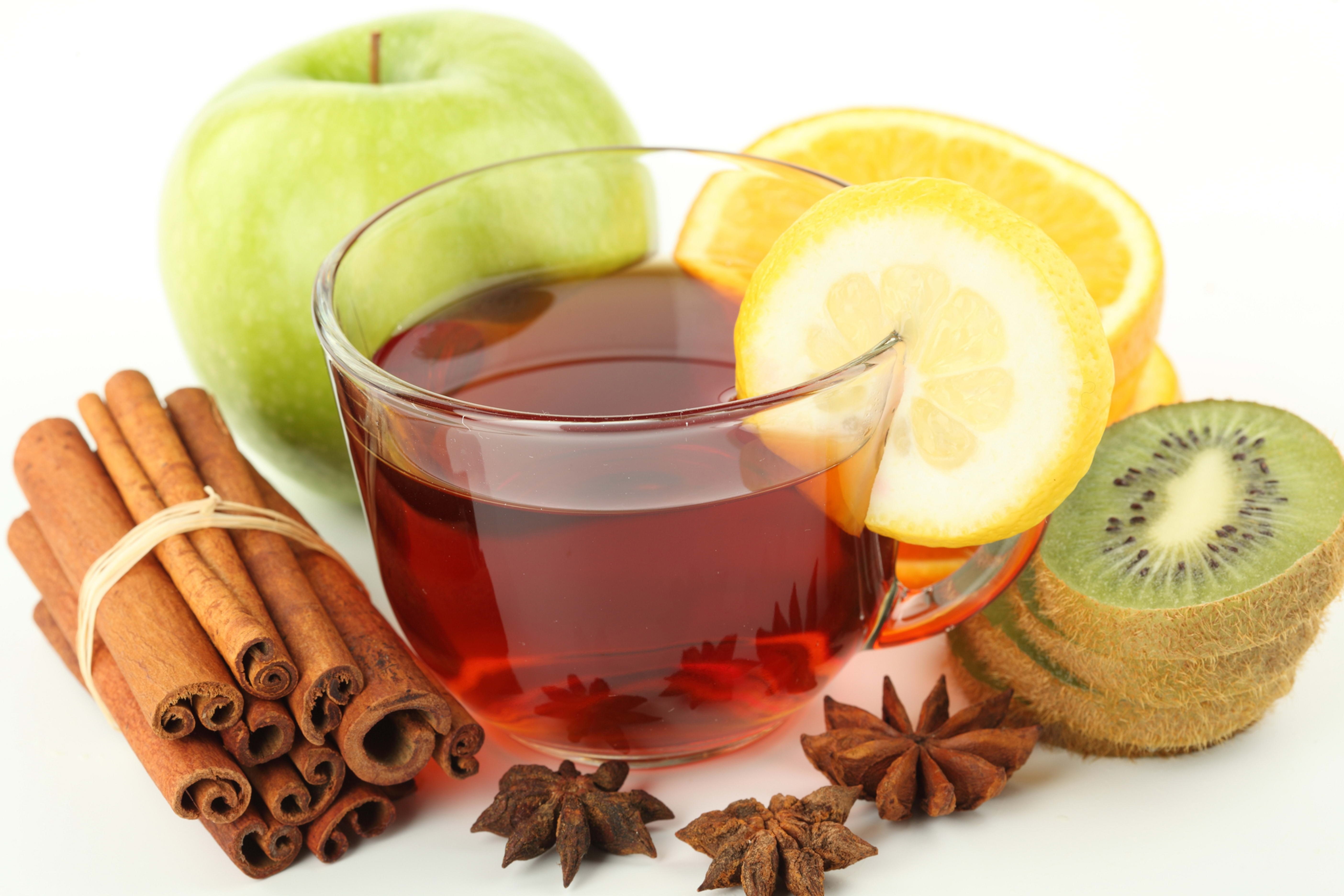 Tea with fruit and spices
