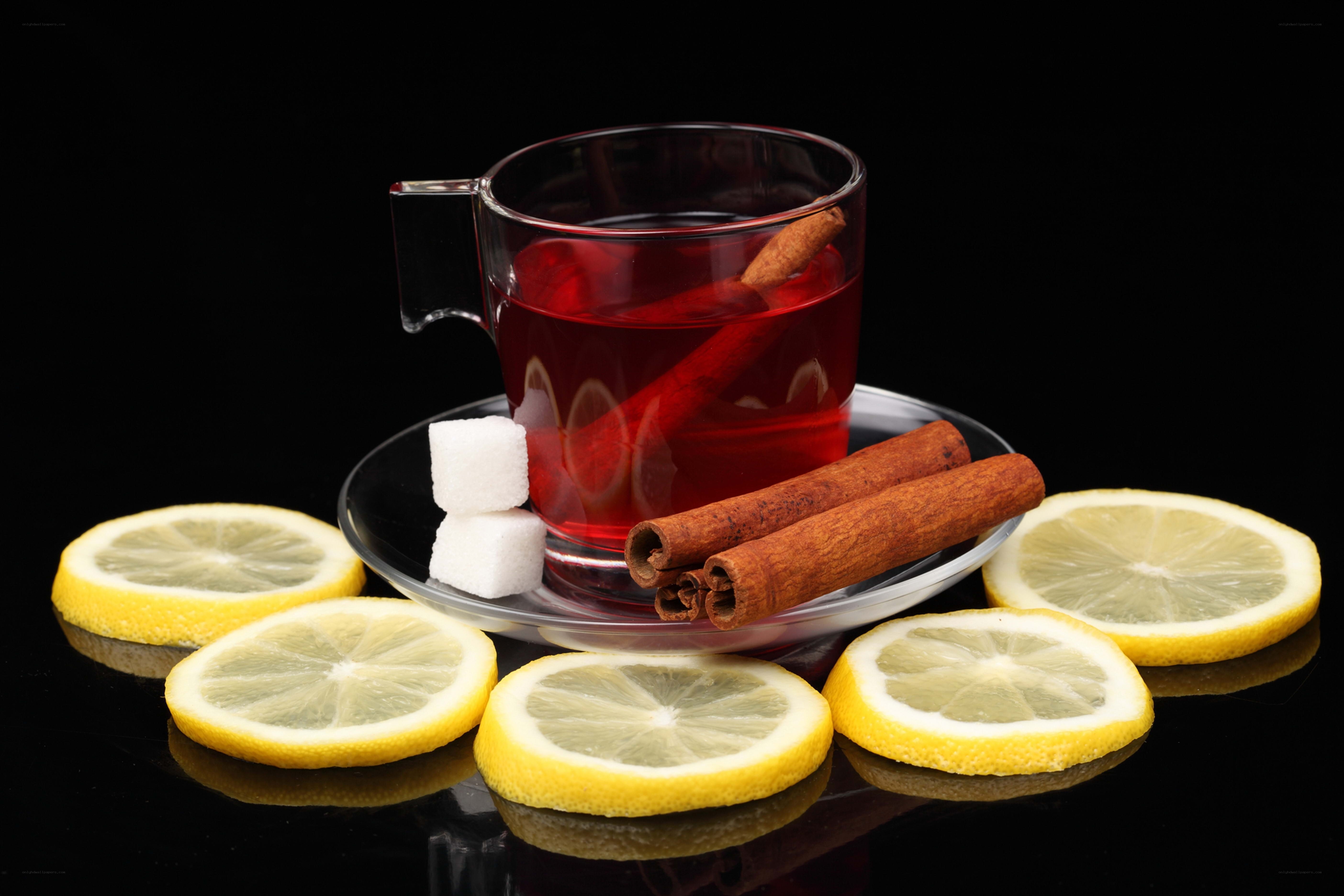 Tea with lemon and cinnamon