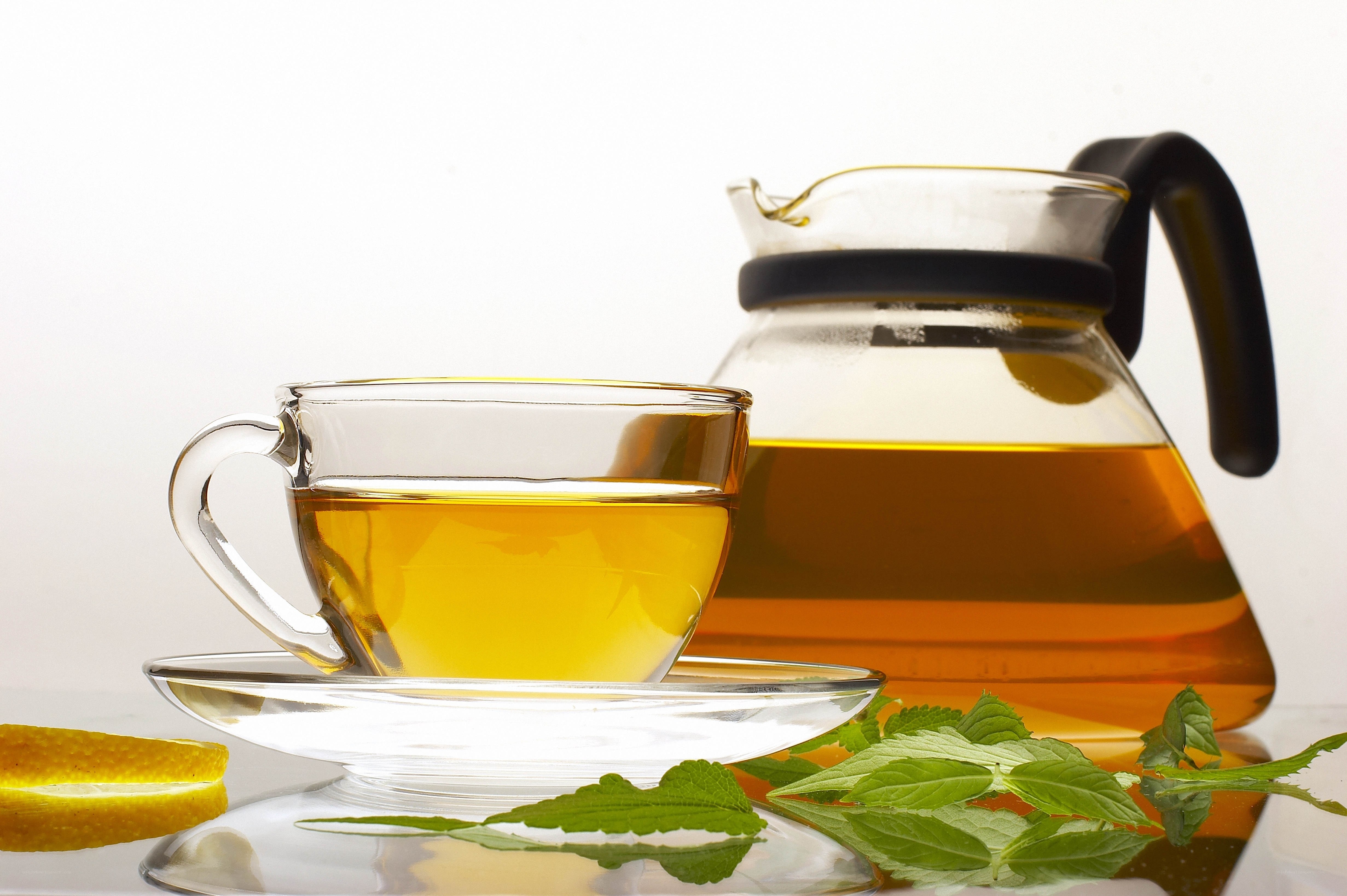 Tea with lemon and mint