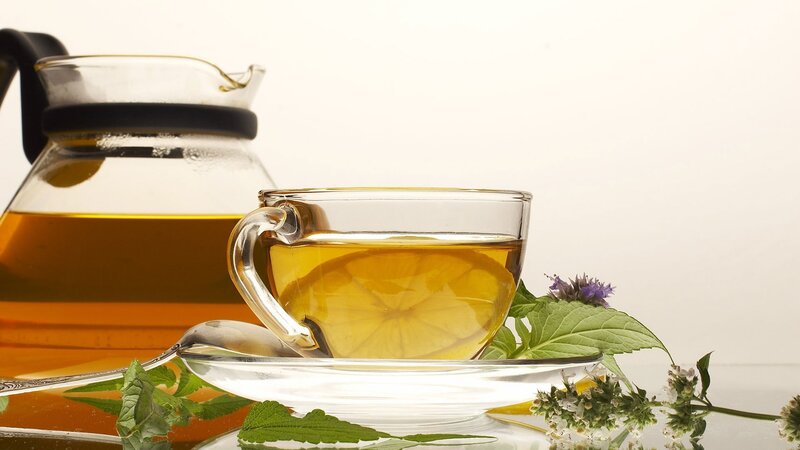 Tea with lemon and mint