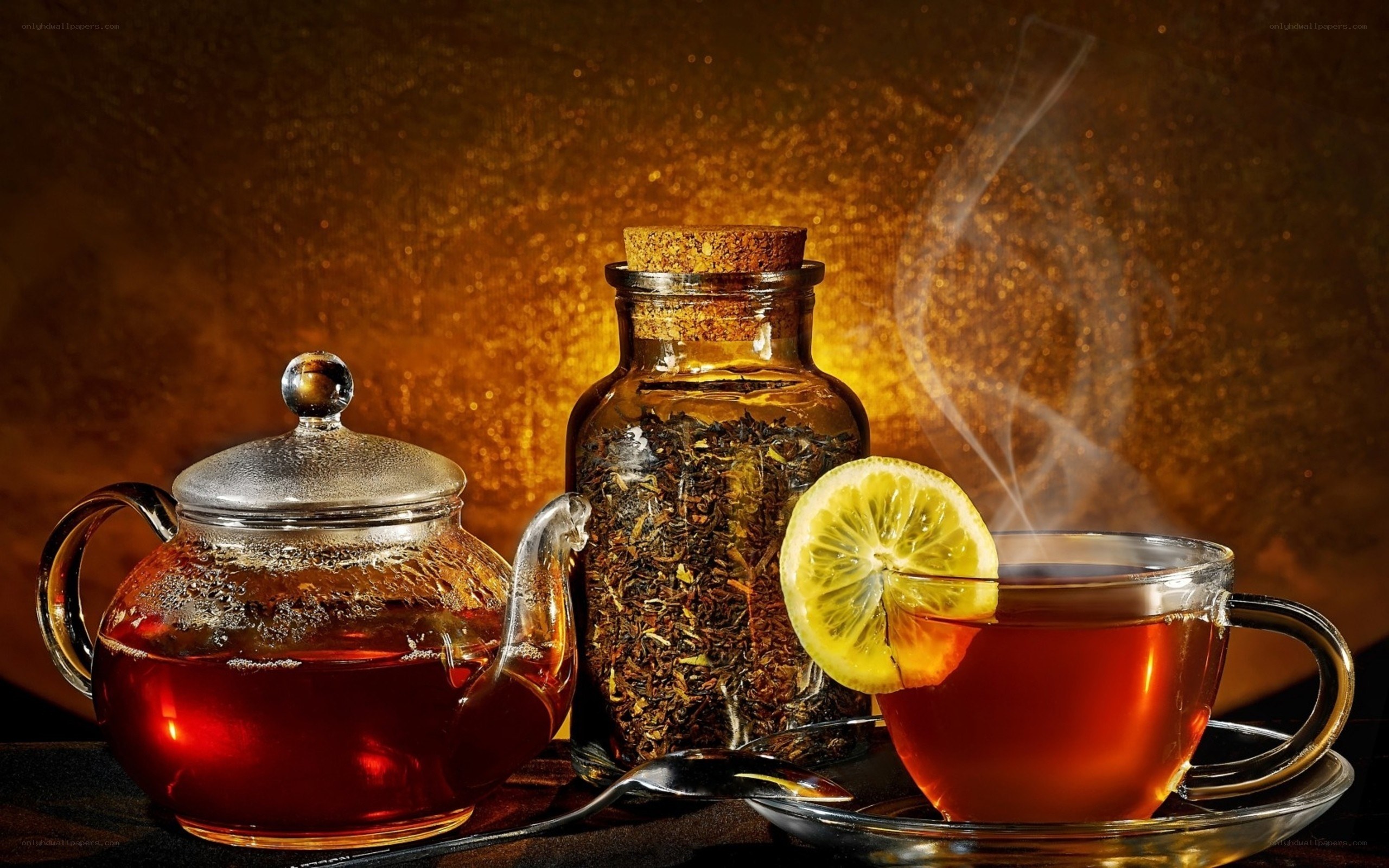 Tea with lemon and tea leaves