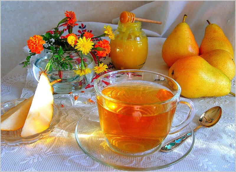 Tea with Pears and Honey