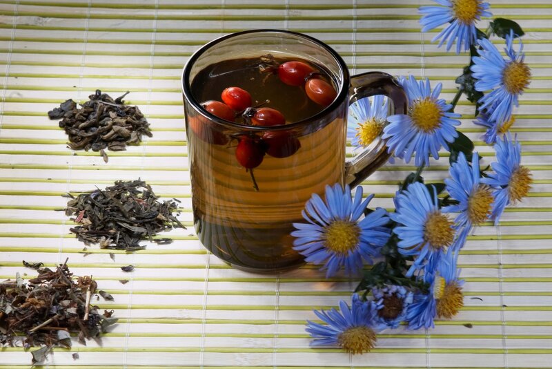 Tea with rosehips and flowers