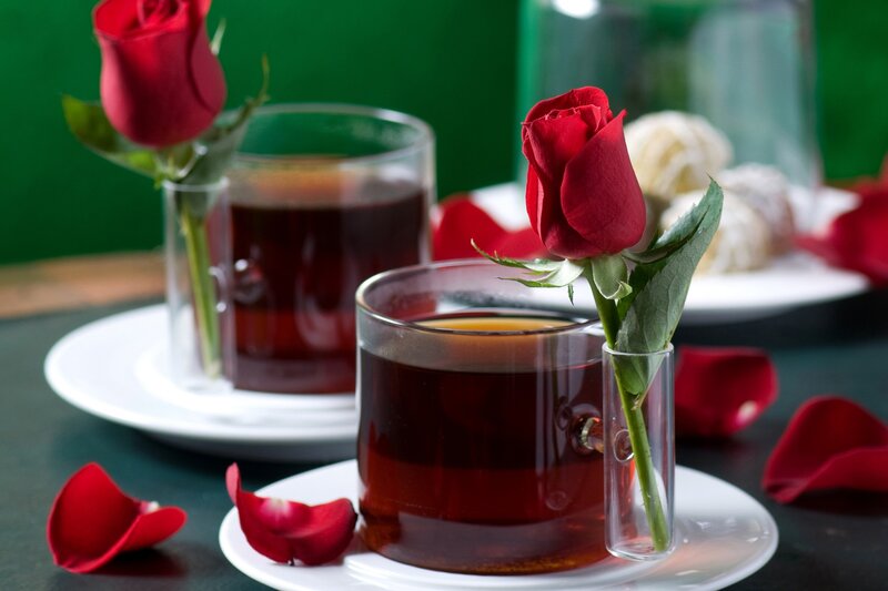 Tea with roses