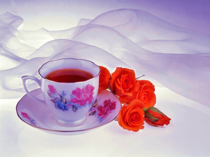 Teacup with roses