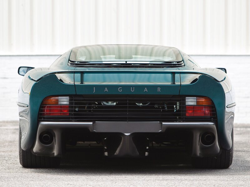 Teal Jaguar Xj220 — Neutral