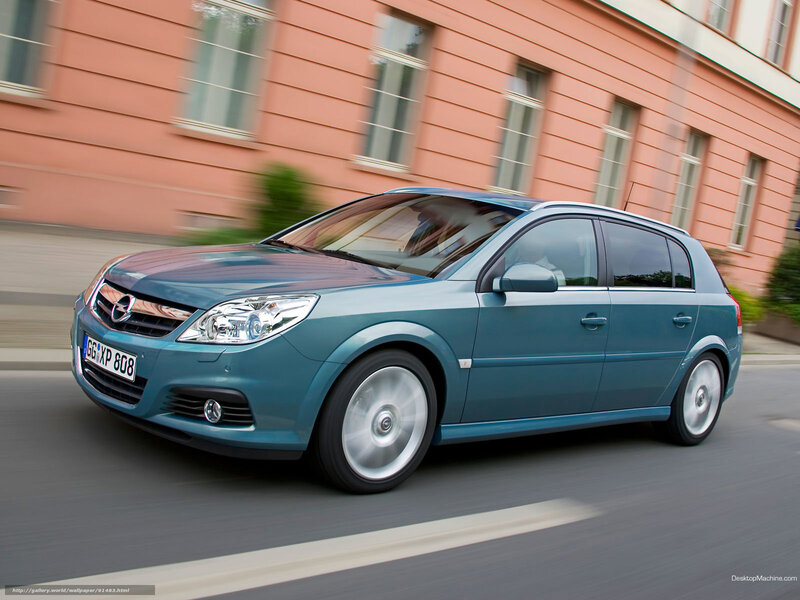 Teal Station Wagon — Dynamic