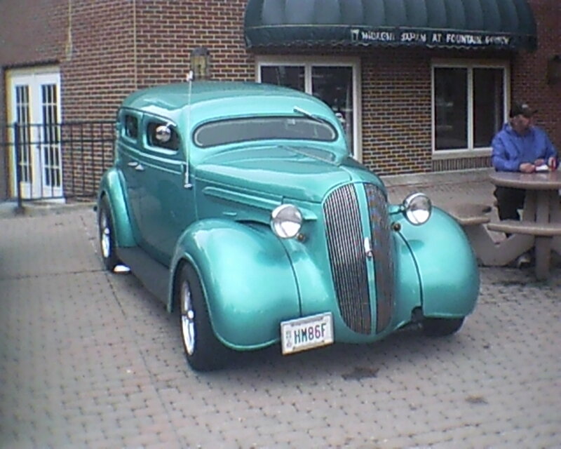 Teal Vintage Car — Calm