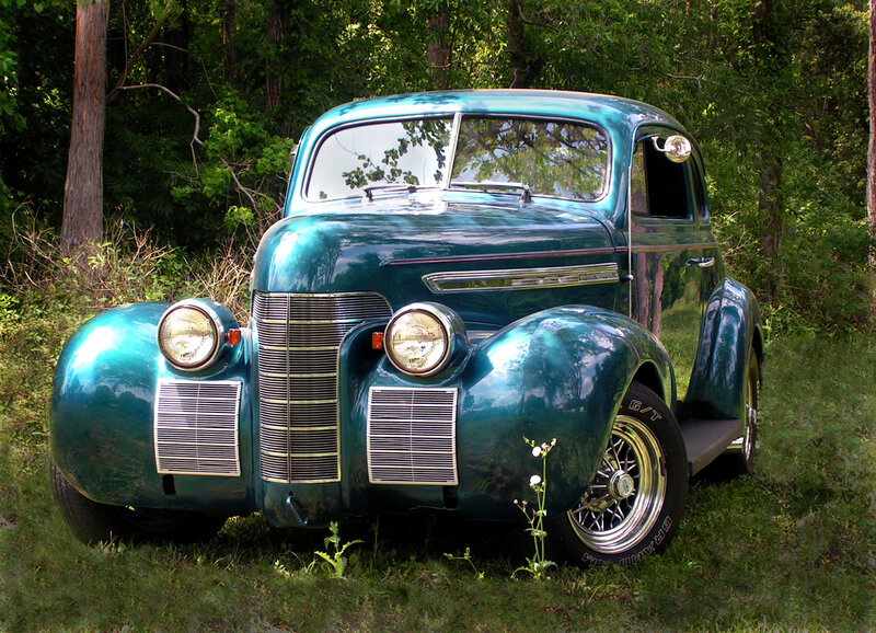Teal Vintage Car — Serene