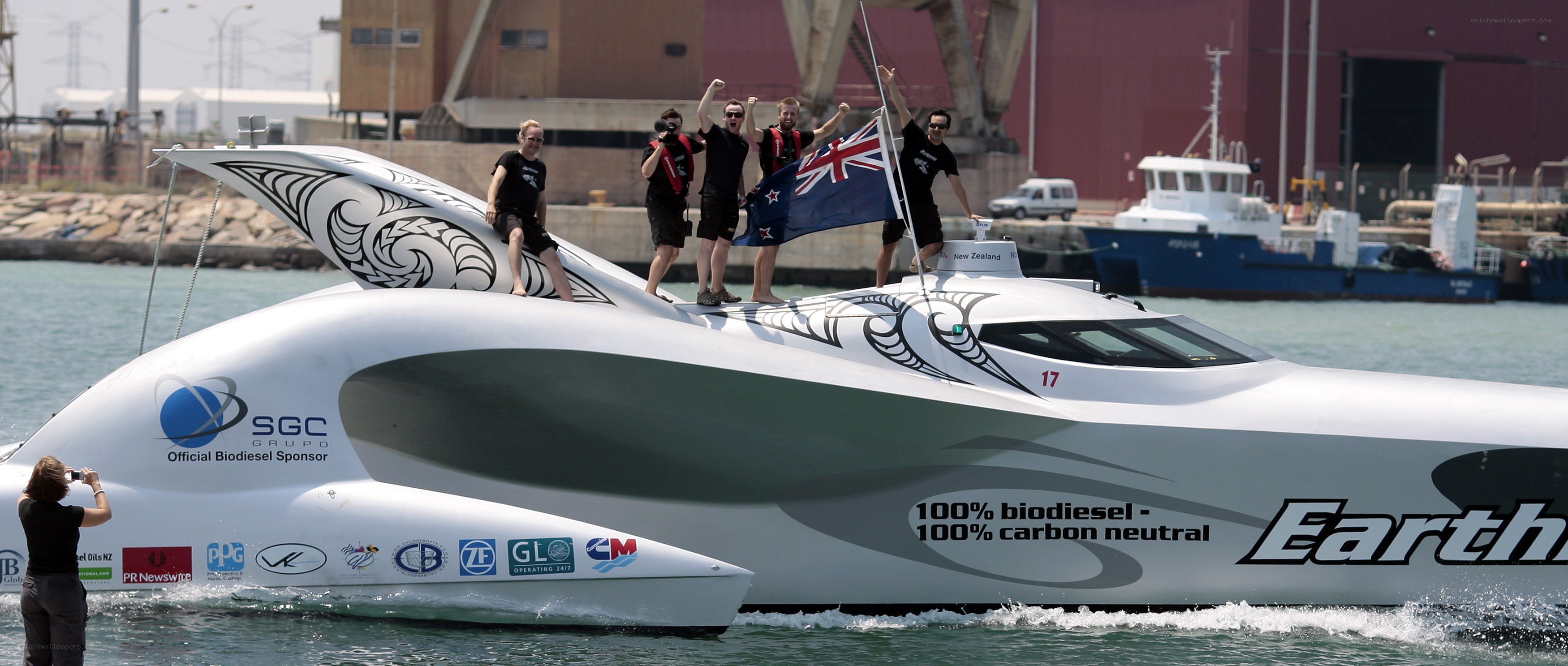 Team Earth race boat celebration