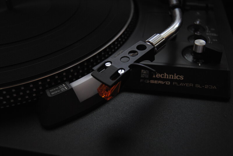 Technics SL-23A turntable