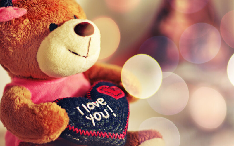 Teddy Bear Holding Heart — Brown, Romantic