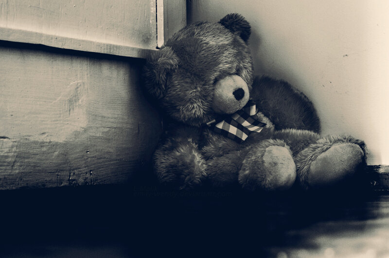 Teddy Bear in Corner — Black
