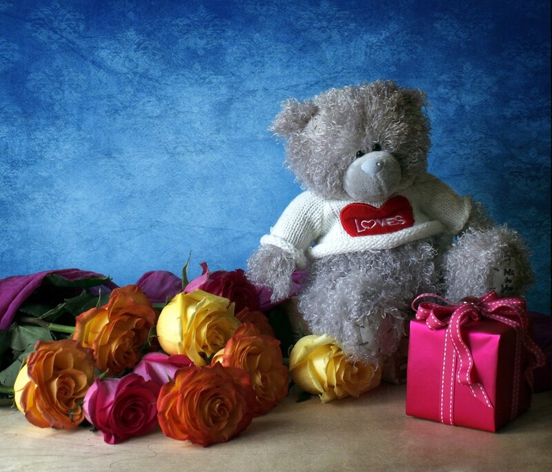 Teddy Bear with Roses — Blue