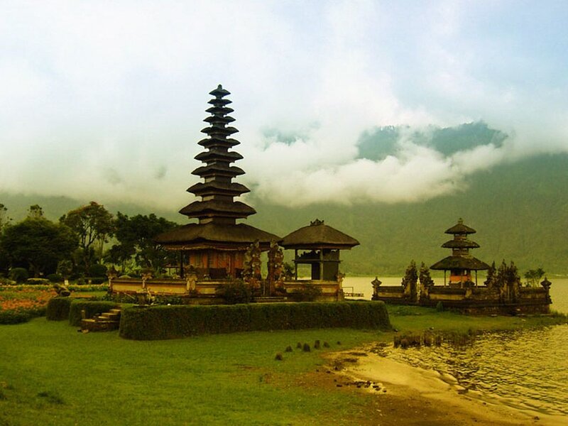 Temple on Lake Island — Green