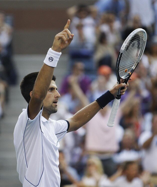 tennis player celebrating victory
