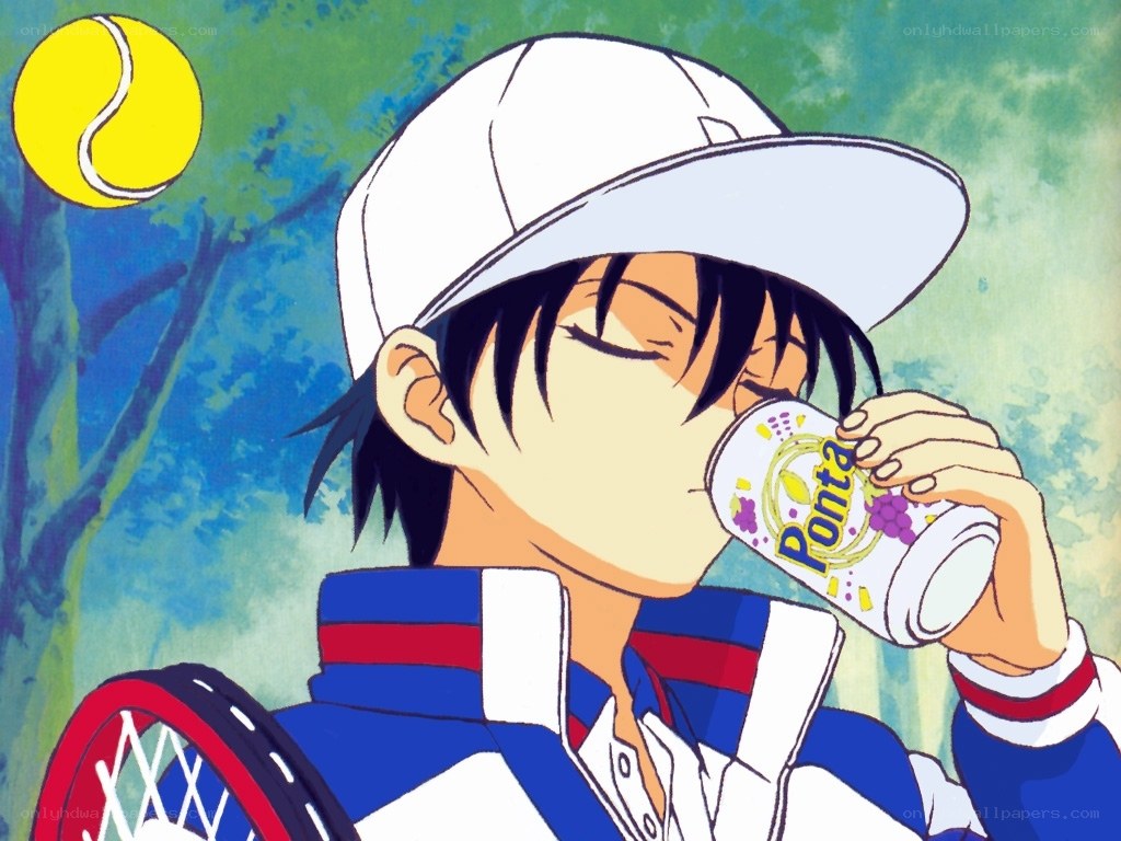 tennis player drinking soda