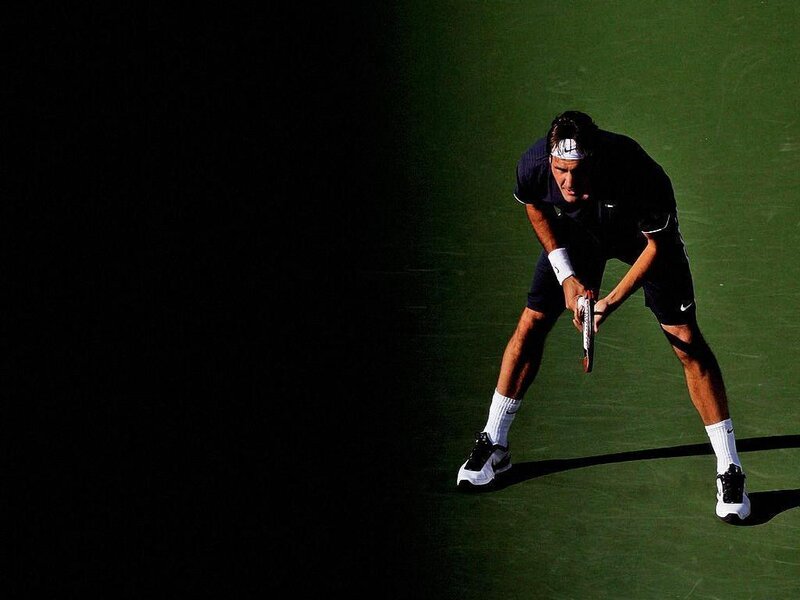 Tennis Player on Court — Green