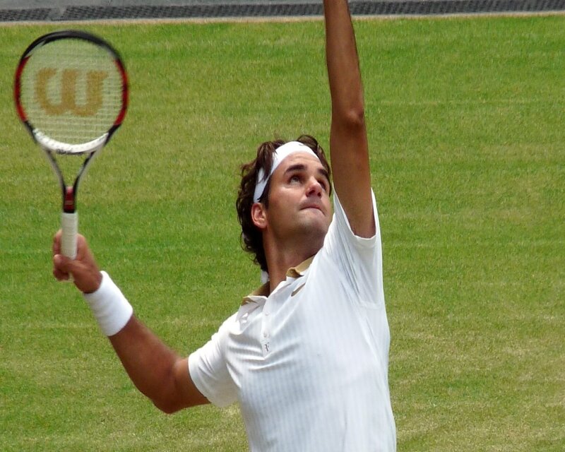 Tennis Player Serving — Green