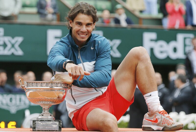 Tennis Player with Trophy — Blue