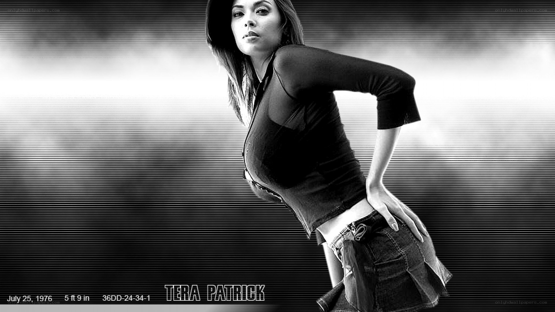 Tera Patrick in black and white