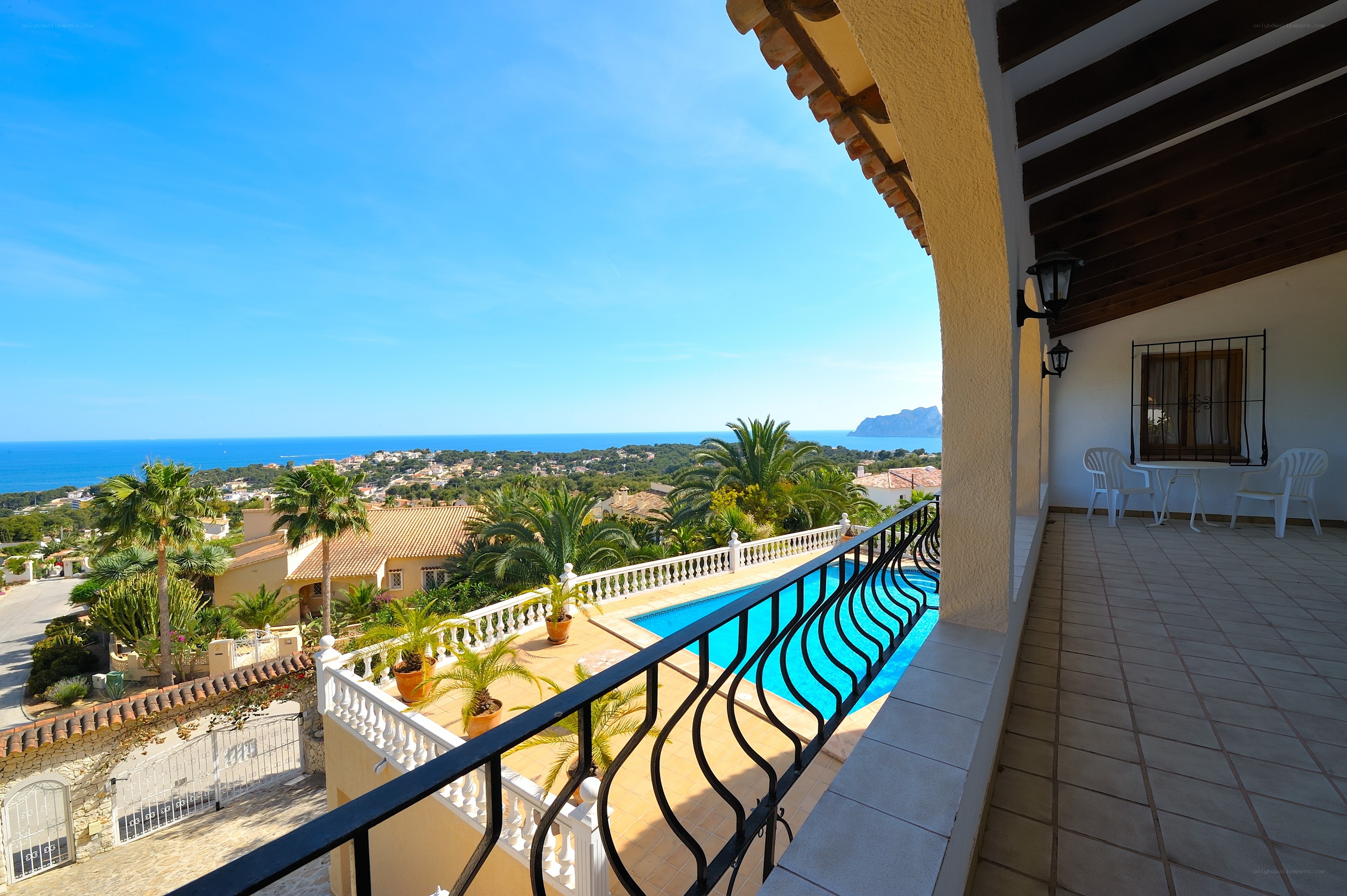 Terrace with pool and sea view